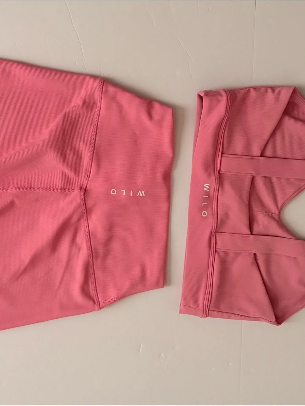 WILO 2-piece ribbed activewear set—high-waits leggings & sports bra -size M